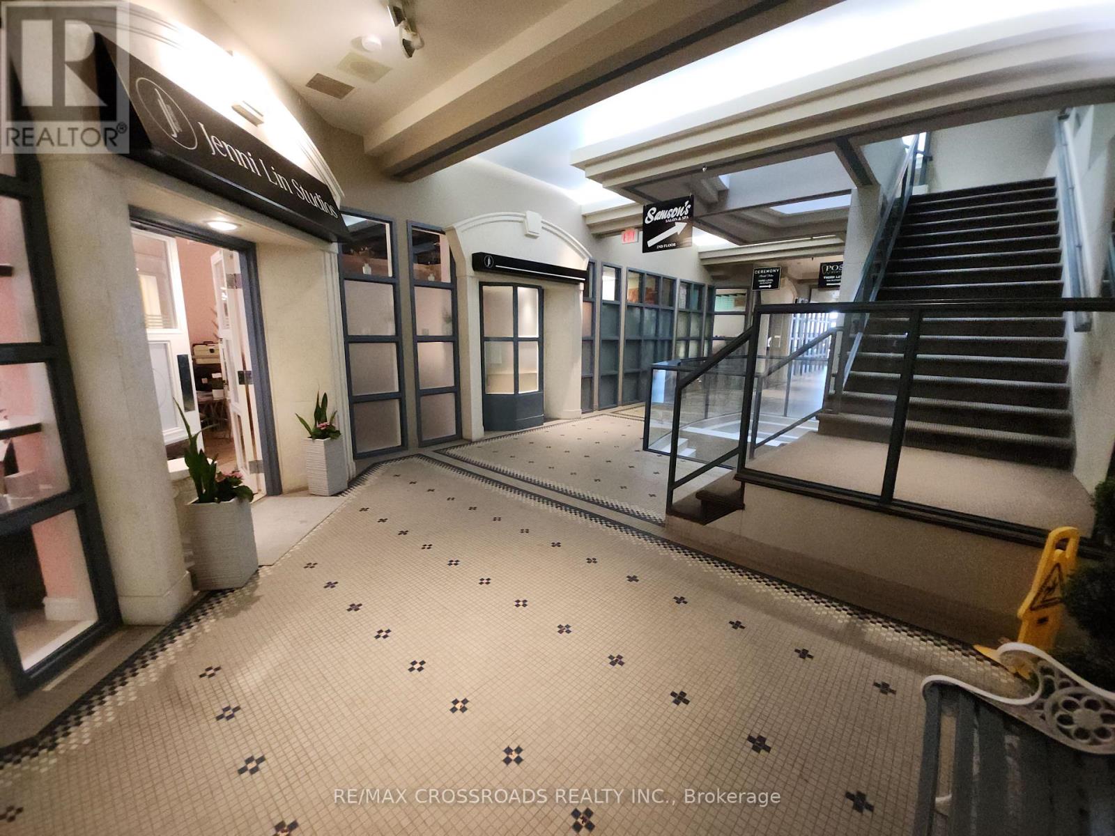 220d - 50 Dunlop Street, Barrie, Ontario  L4M 6J9 - Photo 4 - S12094213
