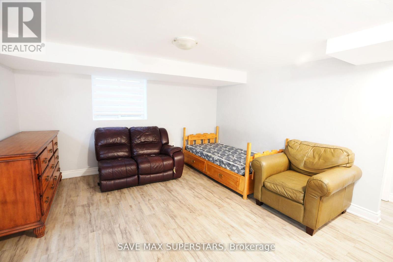 96 Wellington Street E, Barrie, Ontario  L4M 2C5 - Photo 16 - S12094221