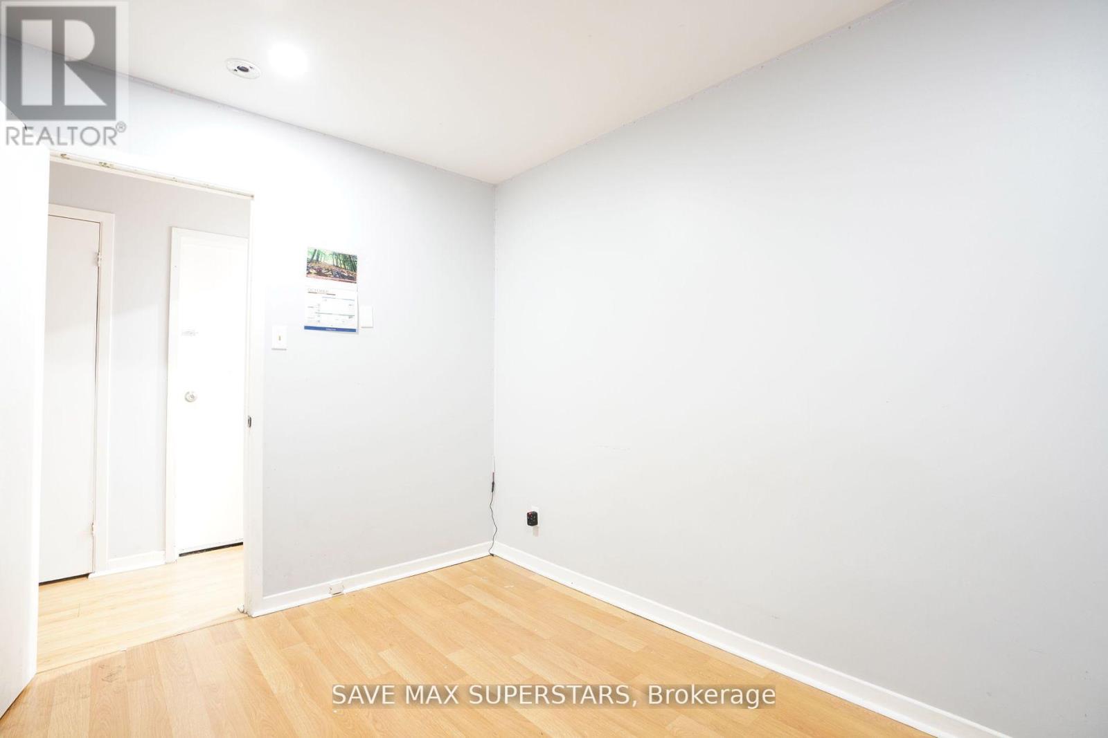 96 Wellington Street E, Barrie, Ontario  L4M 2C5 - Photo 8 - S12094221
