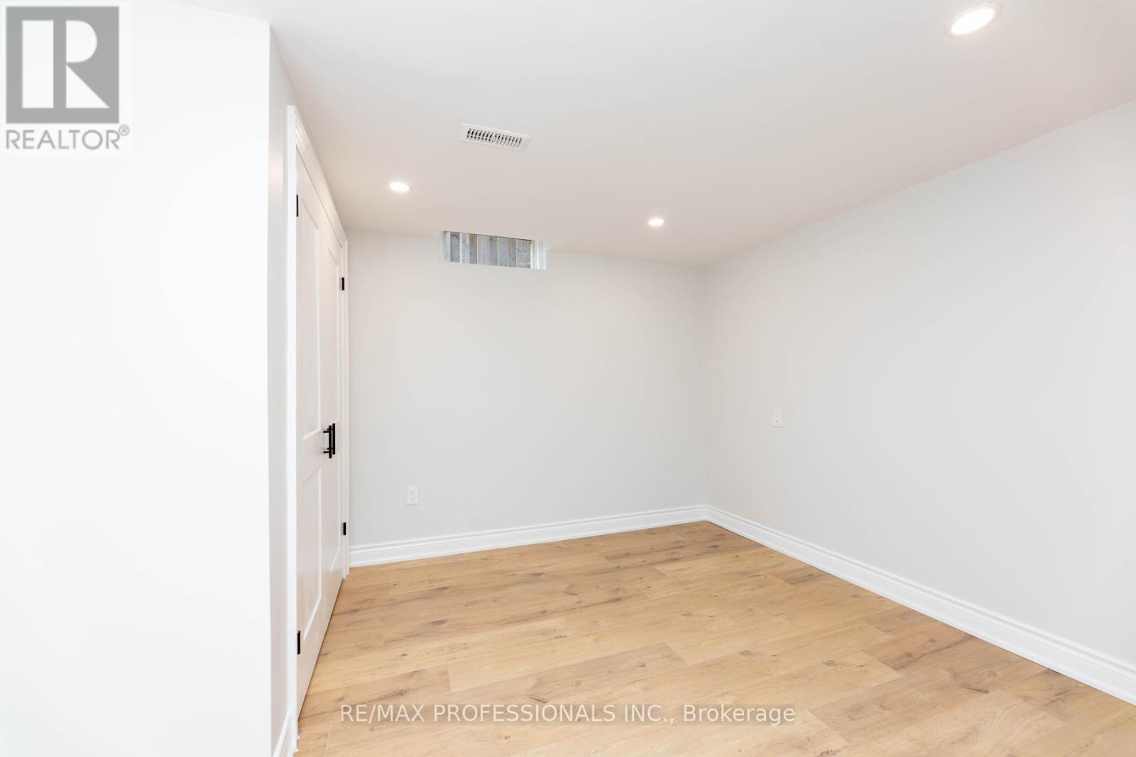 (Lower) - 468 Gowland Crescent, Milton, Ontario  L9T 4E5 - Photo 22 - W12094198