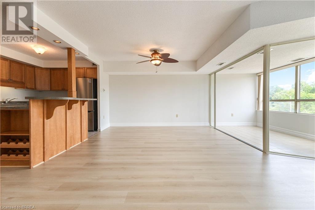 Photo 9 of 33 for 521 Riverside Drive Unit# 209