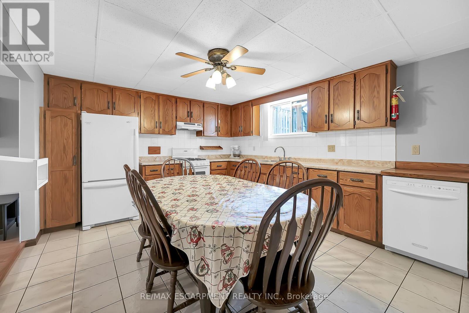 54 Ridley Drive, Hamilton (Quinndale), Ontario  L8W 1J2 - Photo 32 - X12094251