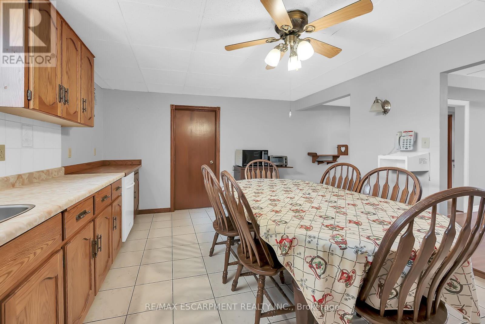 54 Ridley Drive, Hamilton (Quinndale), Ontario  L8W 1J2 - Photo 35 - X12094251