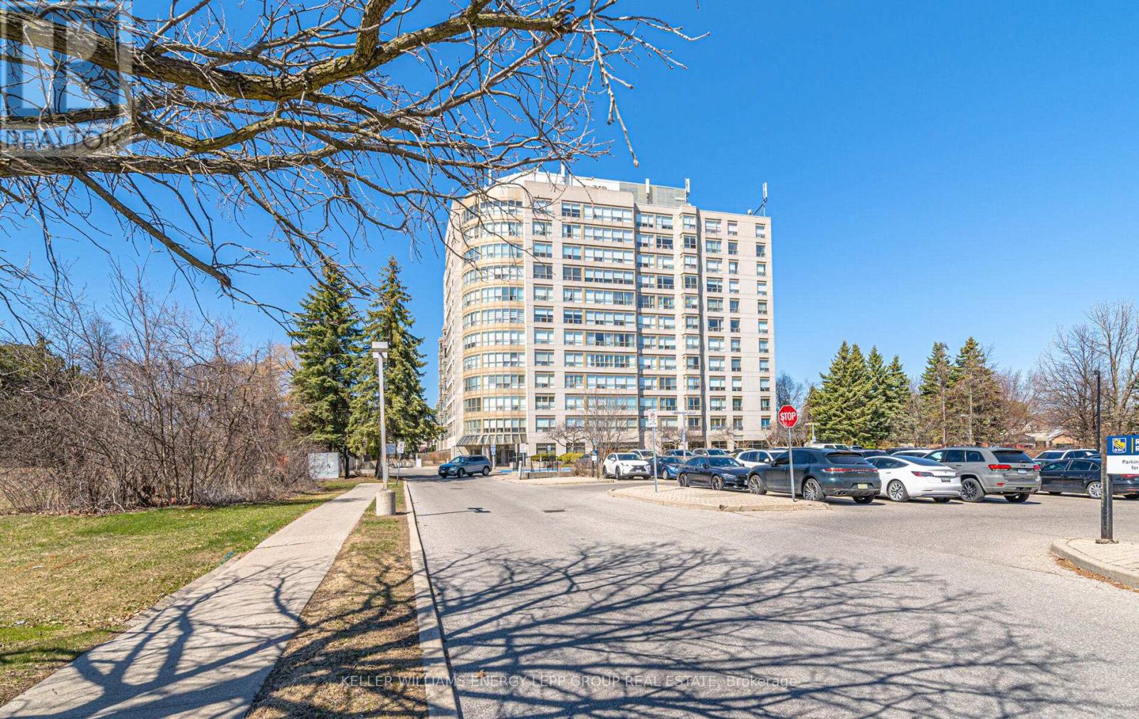 Property at 1007 - 712 ROSSLAND ROAD E image 1