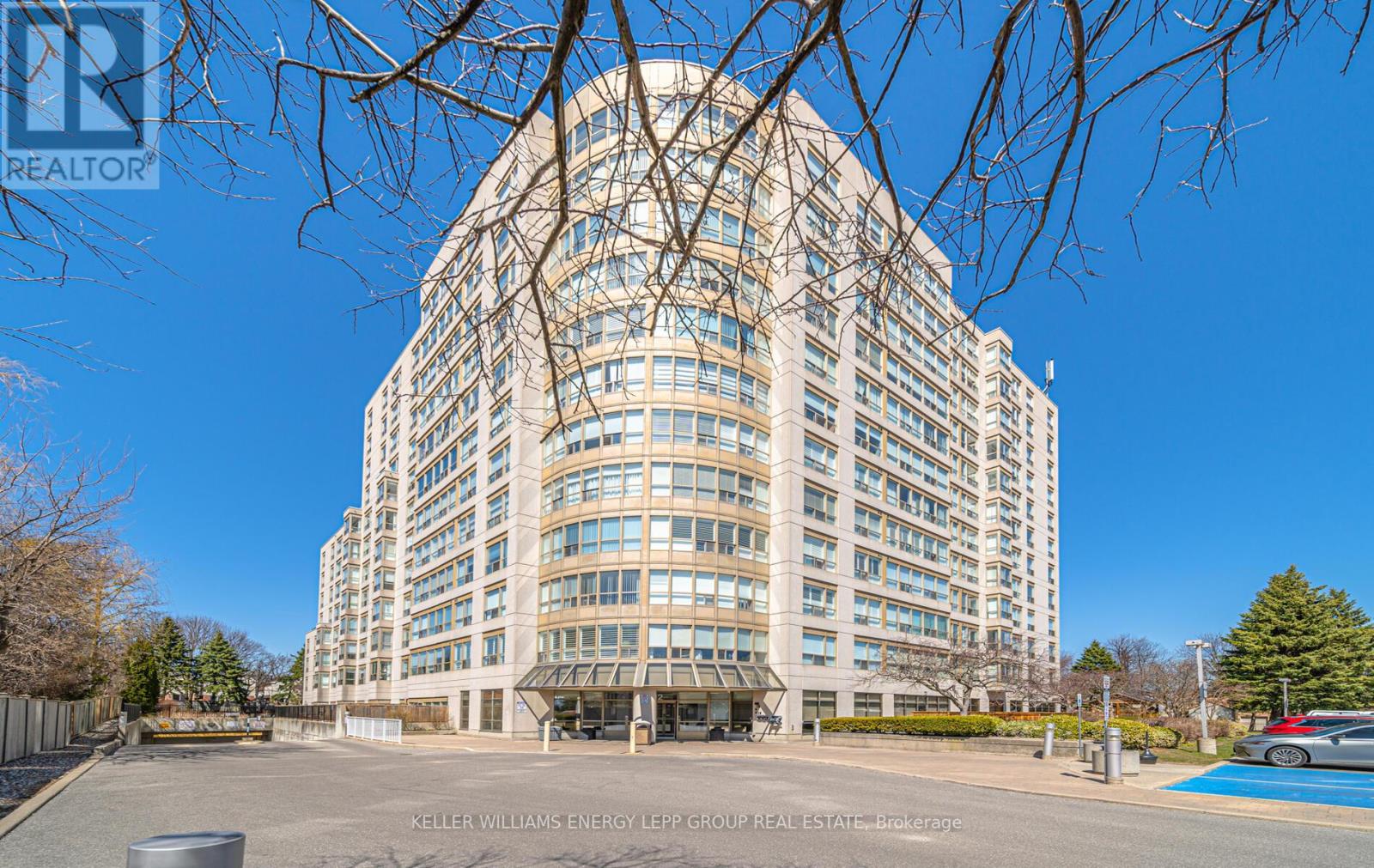 Property at 1007 - 712 ROSSLAND ROAD E image 3