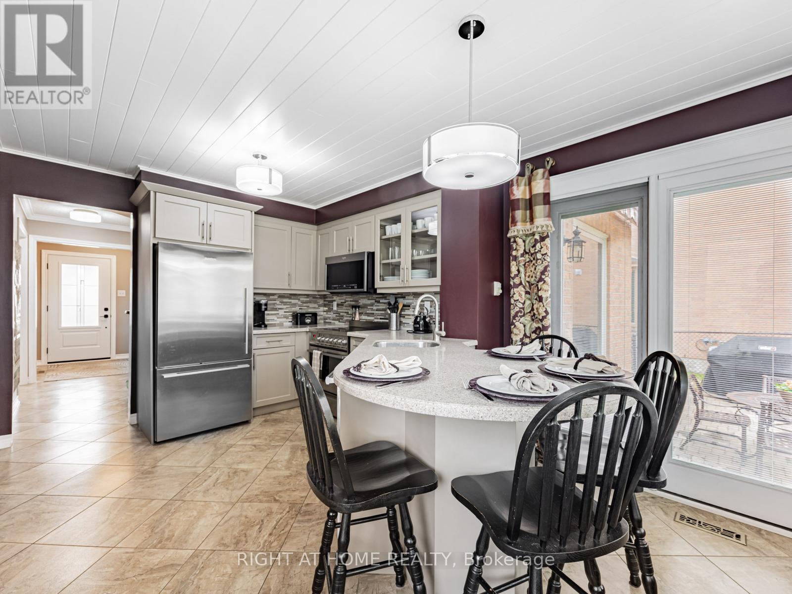 36 Love Crescent, Ajax (South West), Ontario  L1S 4S9 - Photo 6 - E12094263