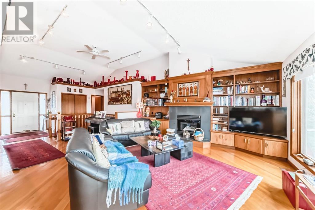 Property at 156 Scenic Ridge Crescent NW image 5