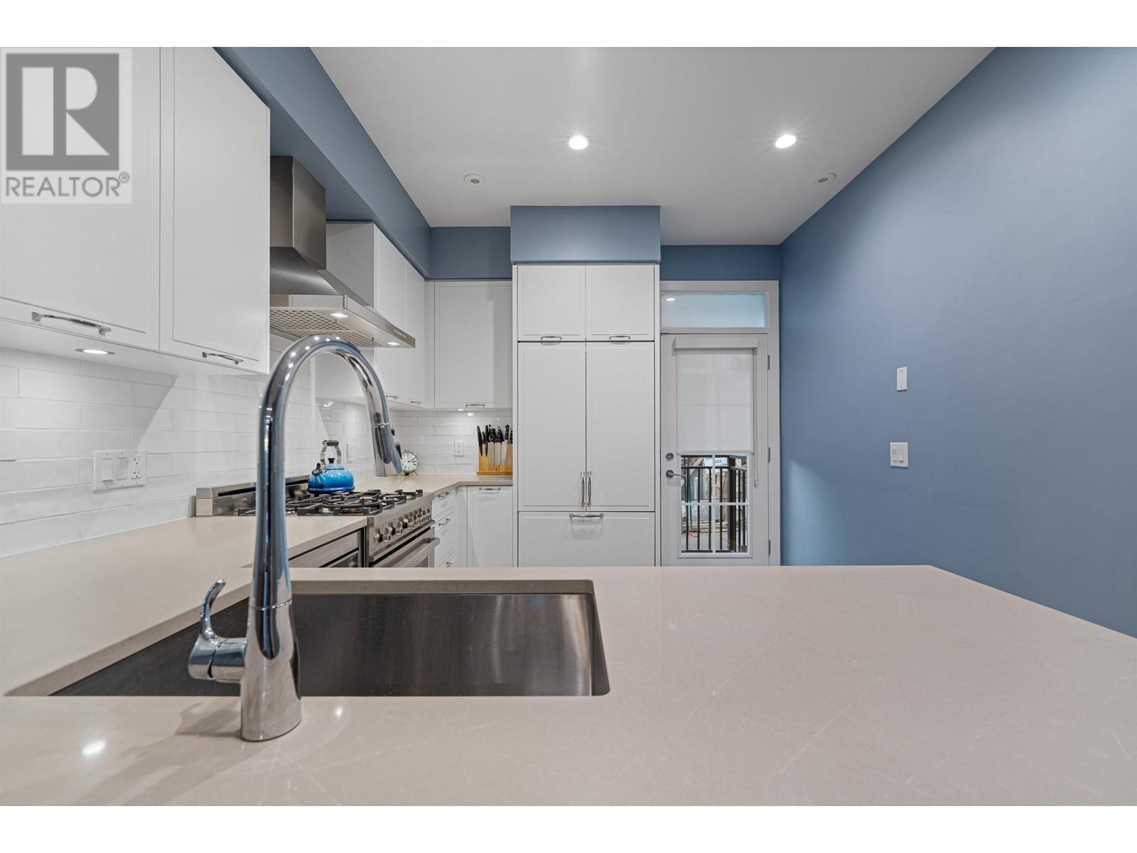 8121 Shaughnessy Street, Vancouver, British Columbia  V6P 3X9 - Photo 6 - R2984559