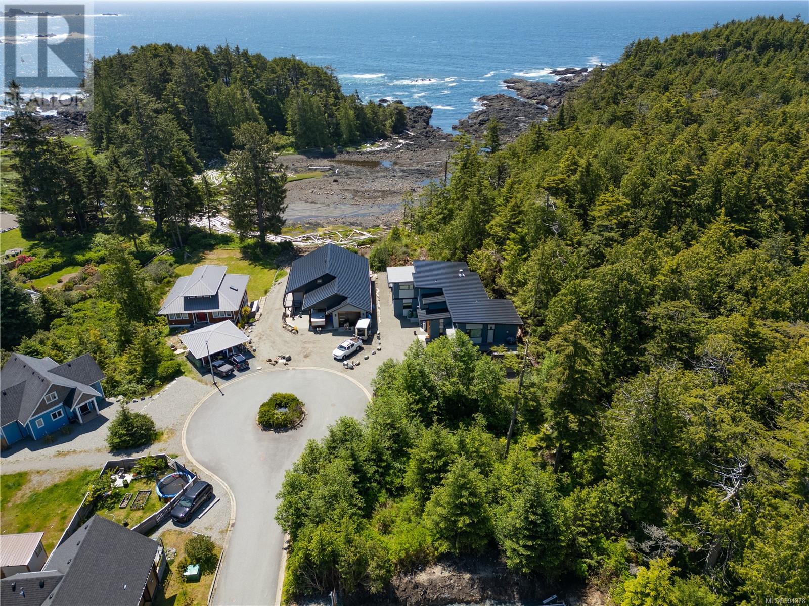 342 Pass Of Melfort Pl, Ucluelet, British Columbia  V0R 3A0 - Photo 9 - 994878