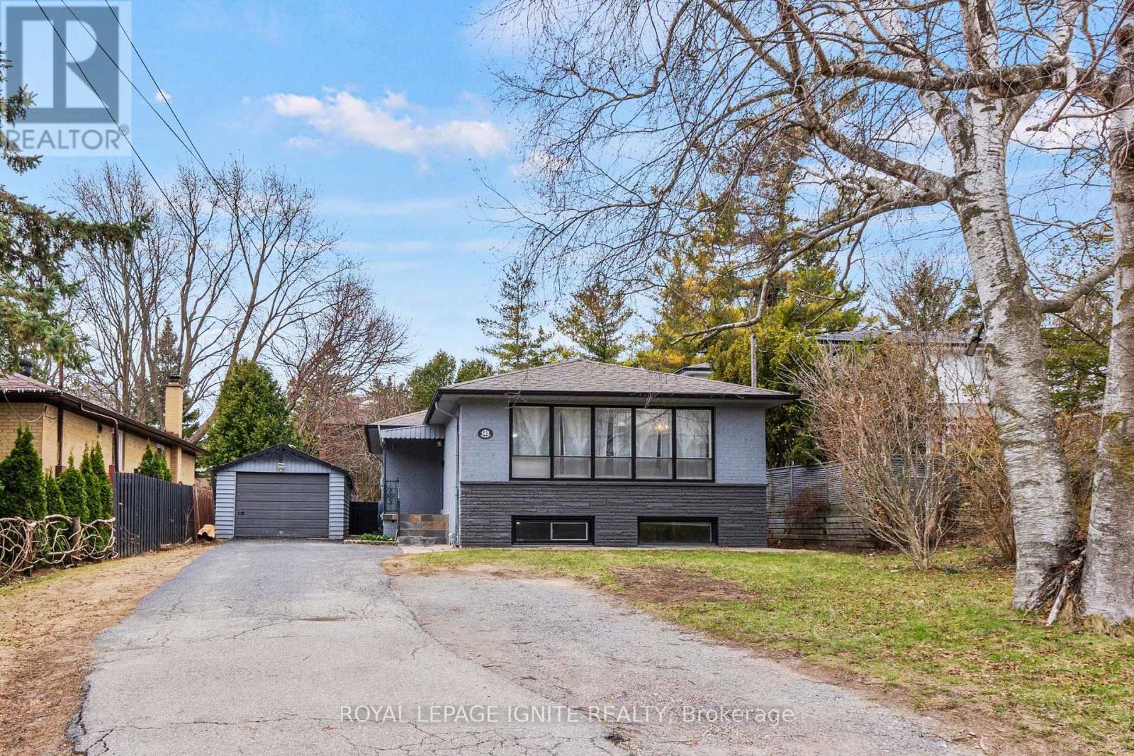 Property at 140 MEADOWVALE ROAD image 2
