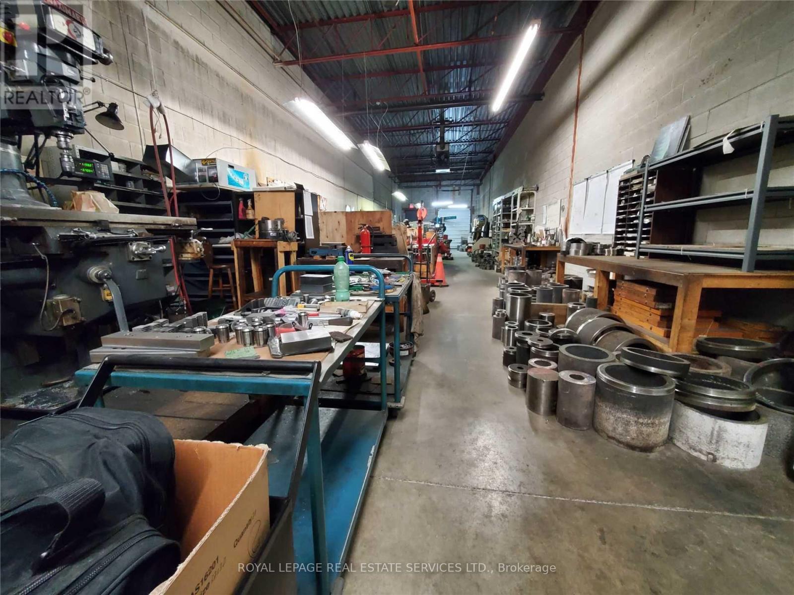 3 - 6810 Kitimat Road, Mississauga, Ontario  L5N 5M2 - Photo 2 - W12093935