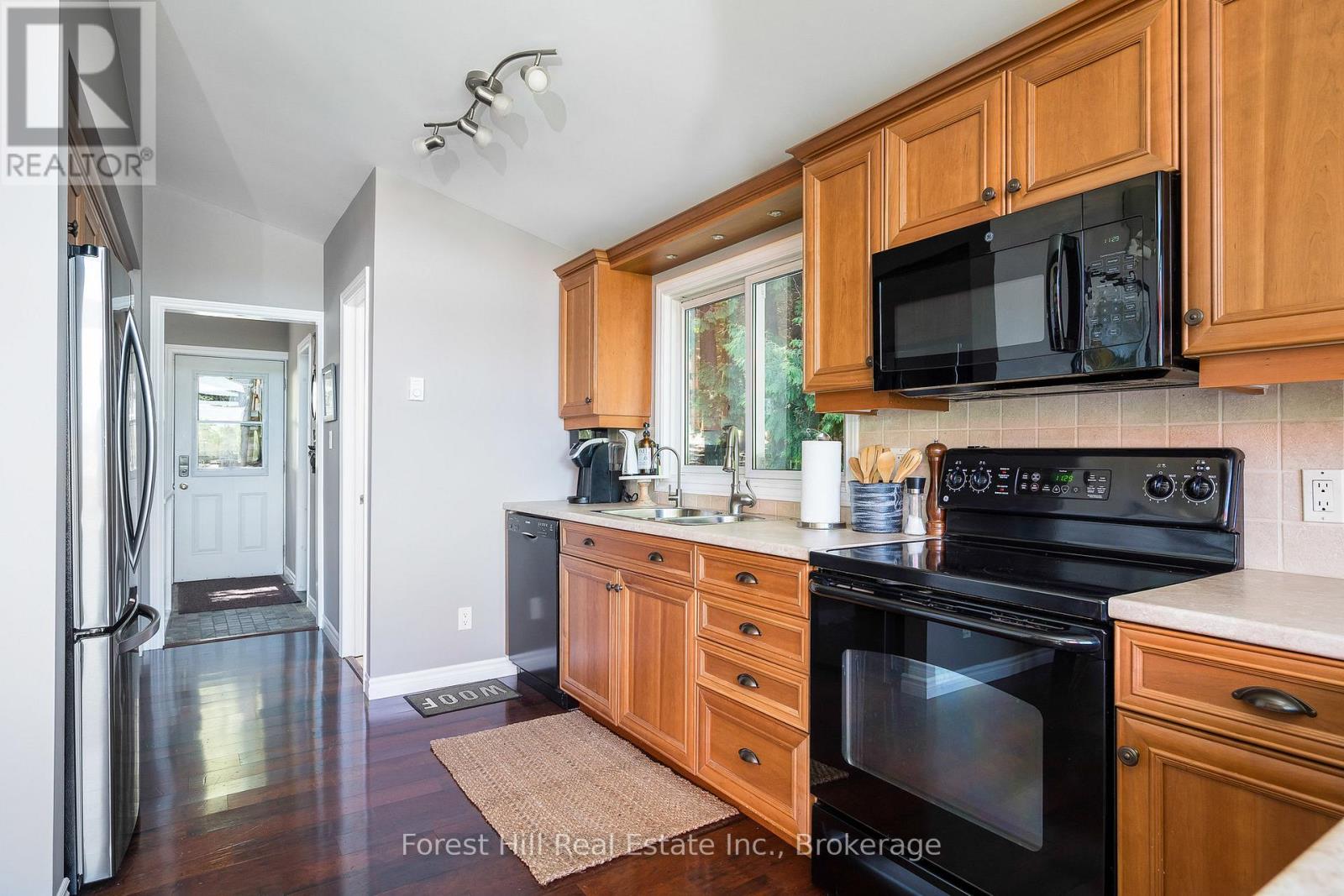 230 Wiles Lane, Grey Highlands, Ontario  N0C 1E0 - Photo 24 - X12094316