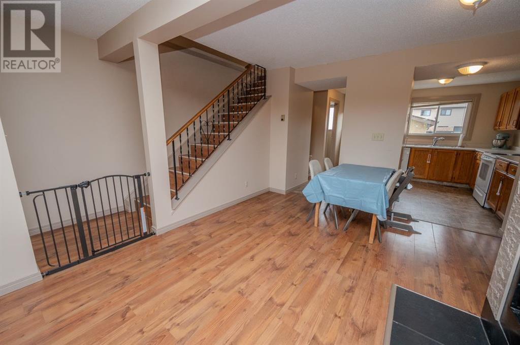 264 Cornett Drive, Red Deer, Alberta  T4P 2Y3 - Photo 4 - A2209709