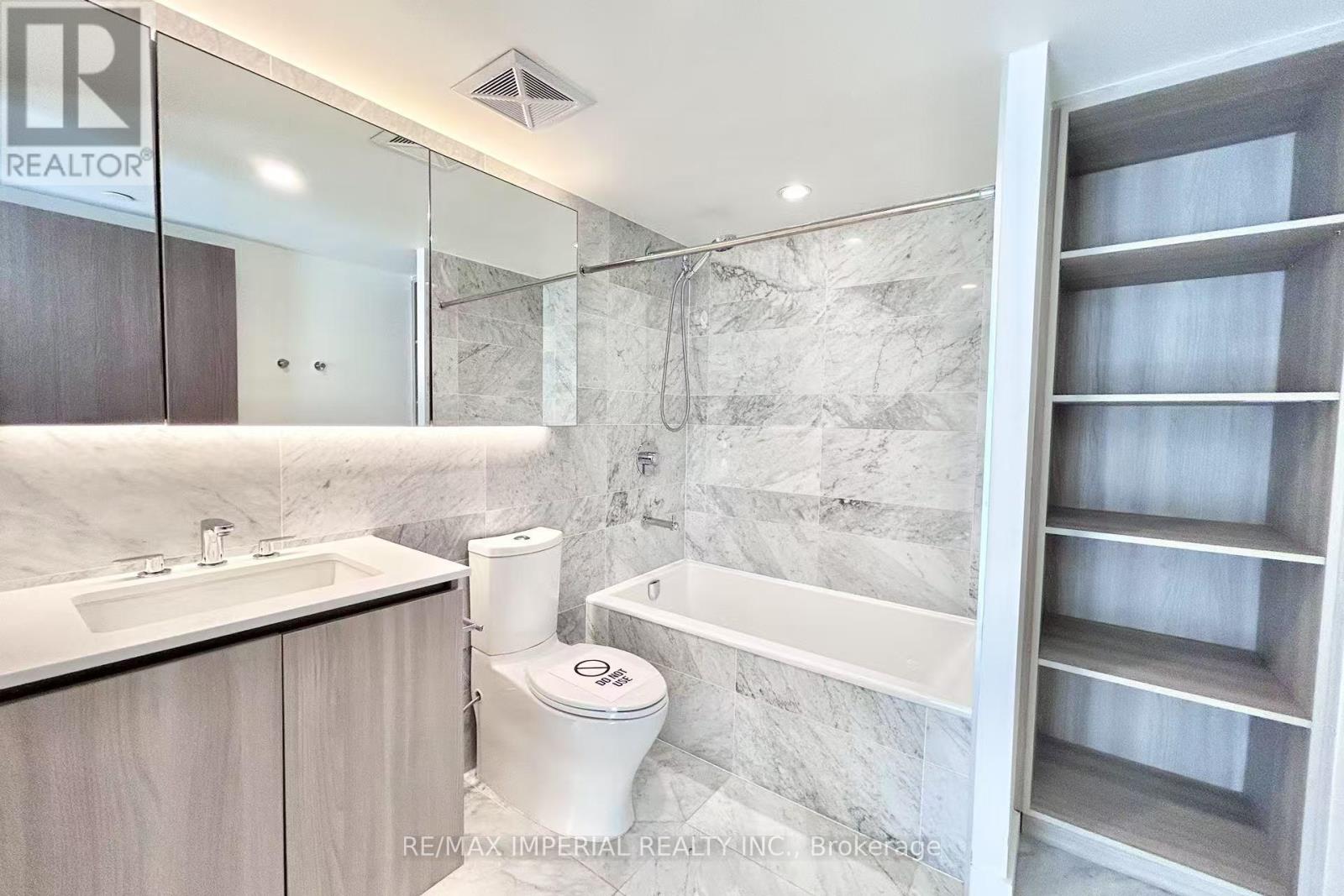 611 - 19 Bathurst Street, Toronto (Waterfront Communities), Ontario  M5V 0N2 - Photo 11 - C12094290