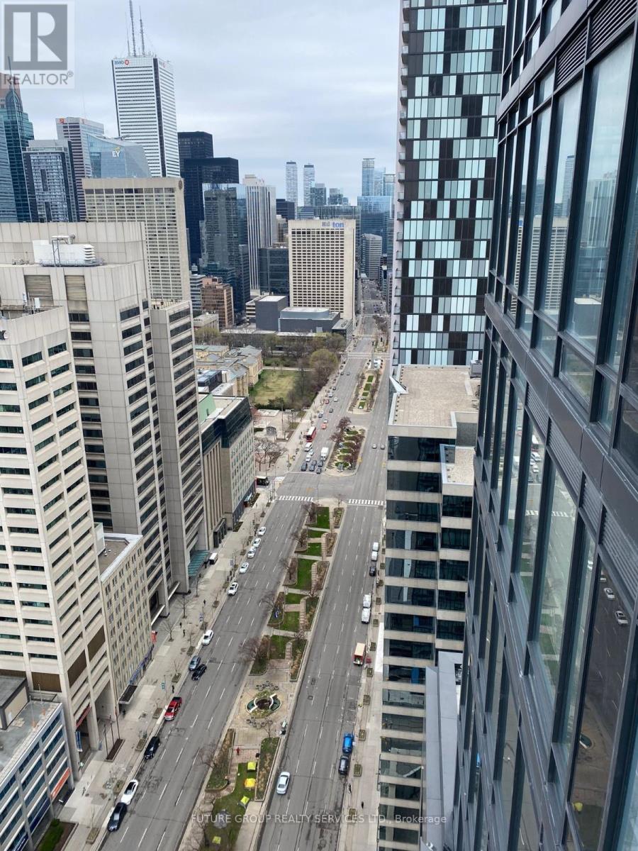 2406 - 488 University Avenue, Toronto, Ontario  M5G 0C1 - Photo 17 - C12094304
