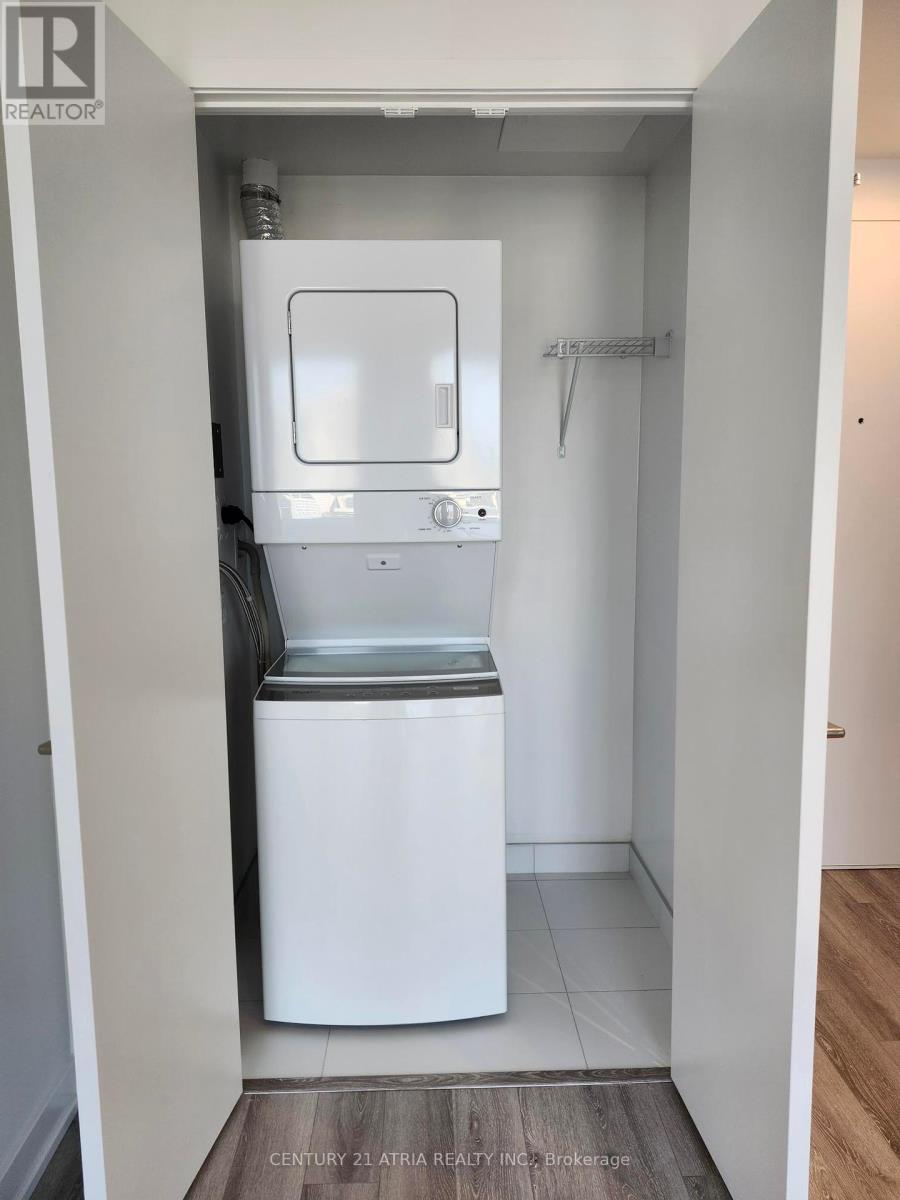 1602 - 238 Simcoe Street, Toronto, Ontario  M5T 0E2 - Photo 8 - C12094306