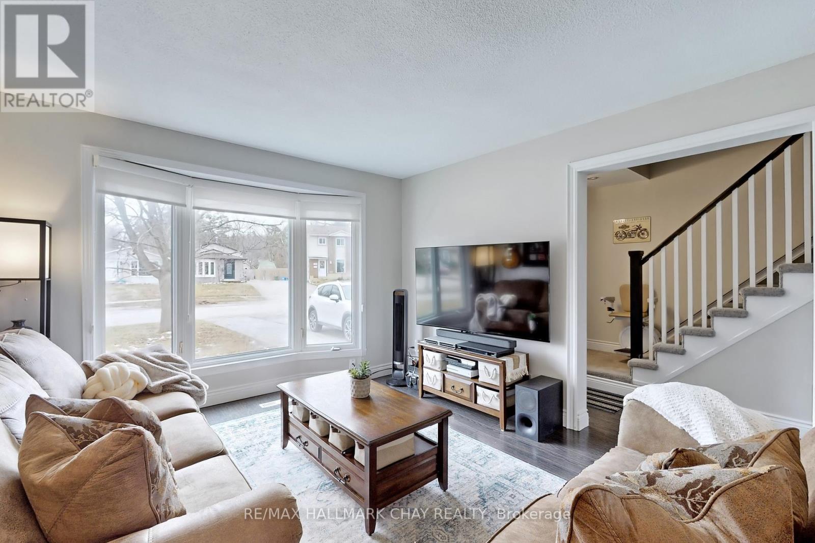 42 Janice Drive, Barrie (Sunnidale), Ontario  L4N 5N4 - Photo 8 - S12094288