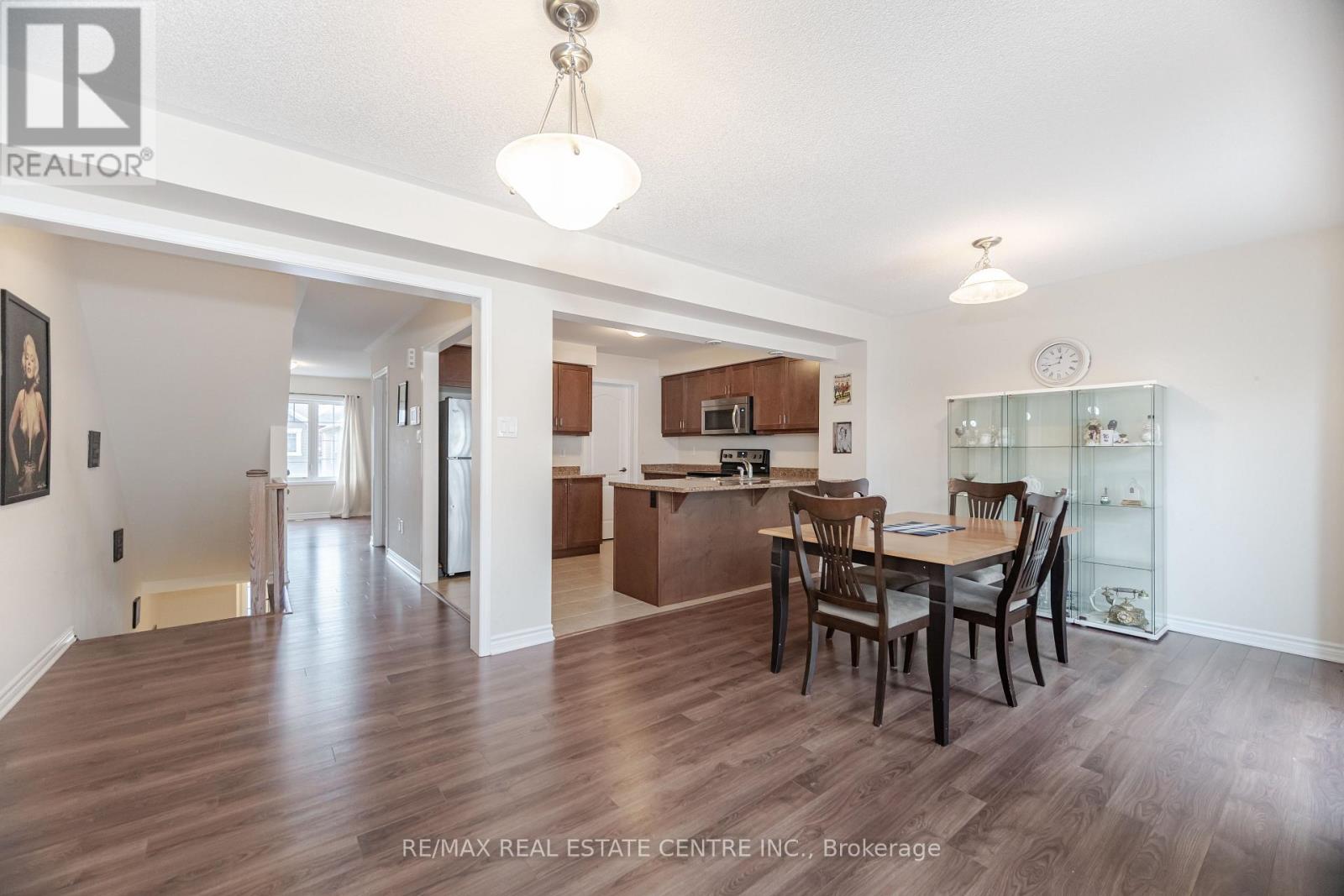 18 Allium Road, Brampton, Ontario  L7A 4H5 - Photo 8 - W12094279