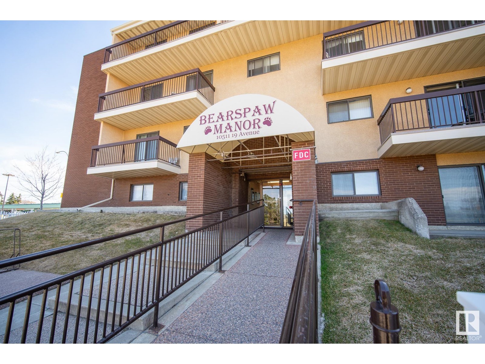 Property at #216 10511 19 AV NW image 1