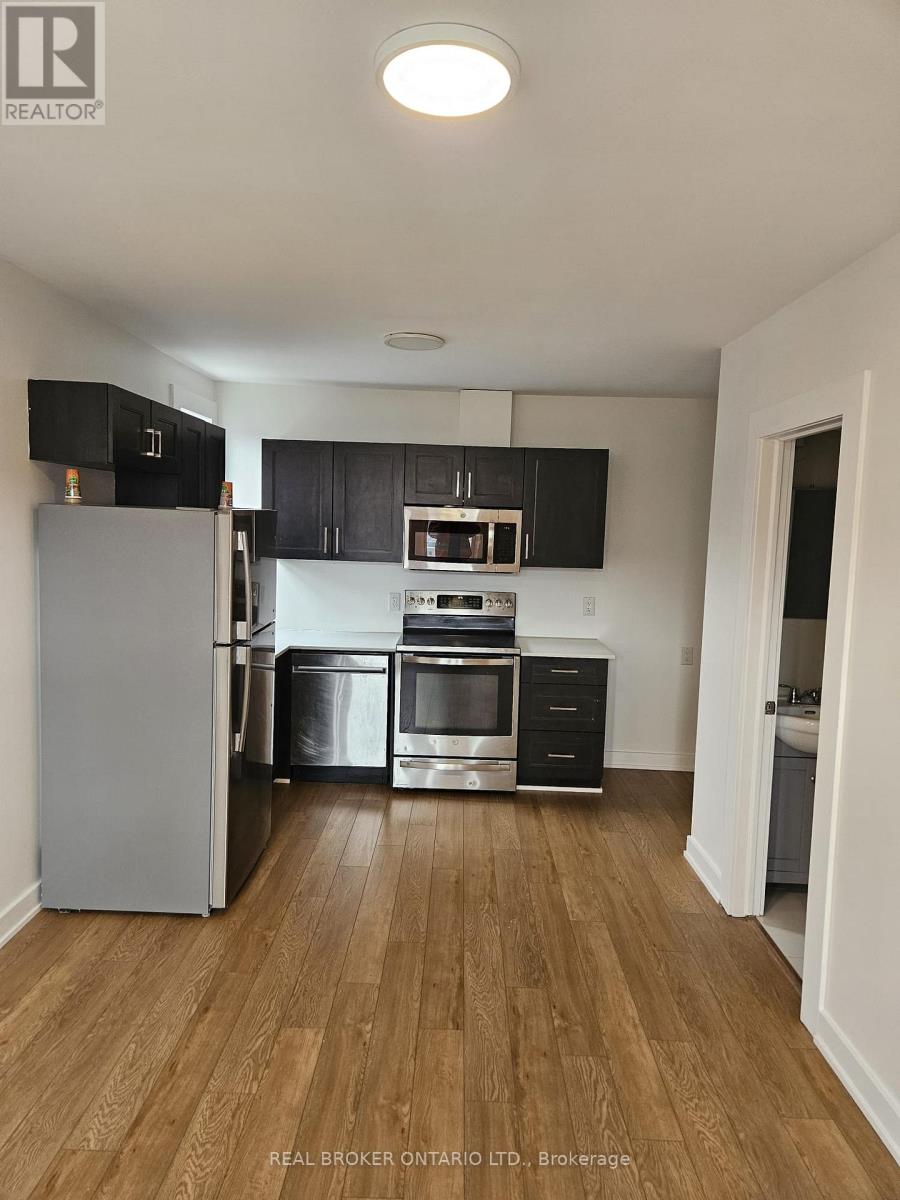 5 - 917 Main Street E, Hamilton, Ontario  L8M 1M6 - Photo 3 - X12094300