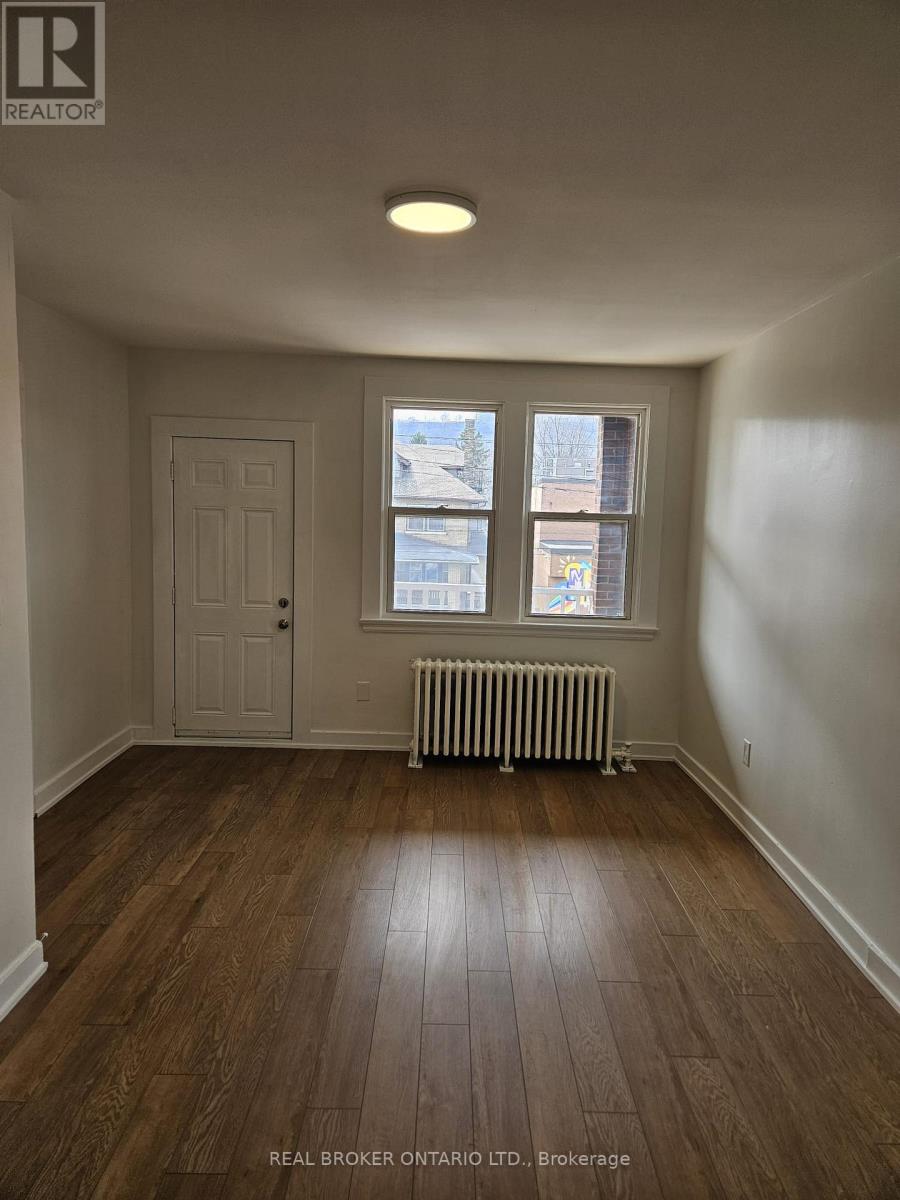 5 - 917 Main Street E, Hamilton, Ontario  L8M 1M6 - Photo 4 - X12094300
