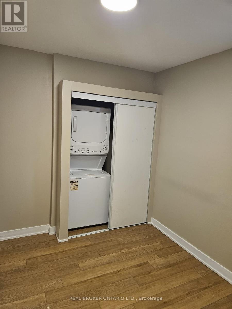 5 - 917 Main Street E, Hamilton, Ontario  L8M 1M6 - Photo 9 - X12094300