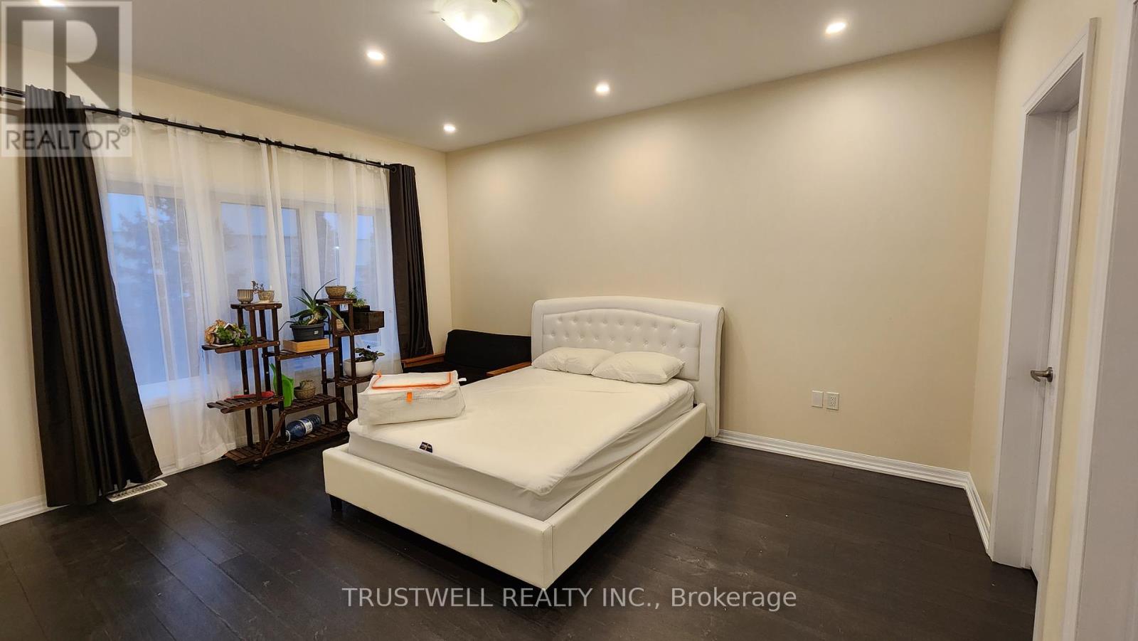 82 Cannery Drive, Niagara-On-The-Lake, Ontario  L0S 1J1 - Photo 8 - X12094309