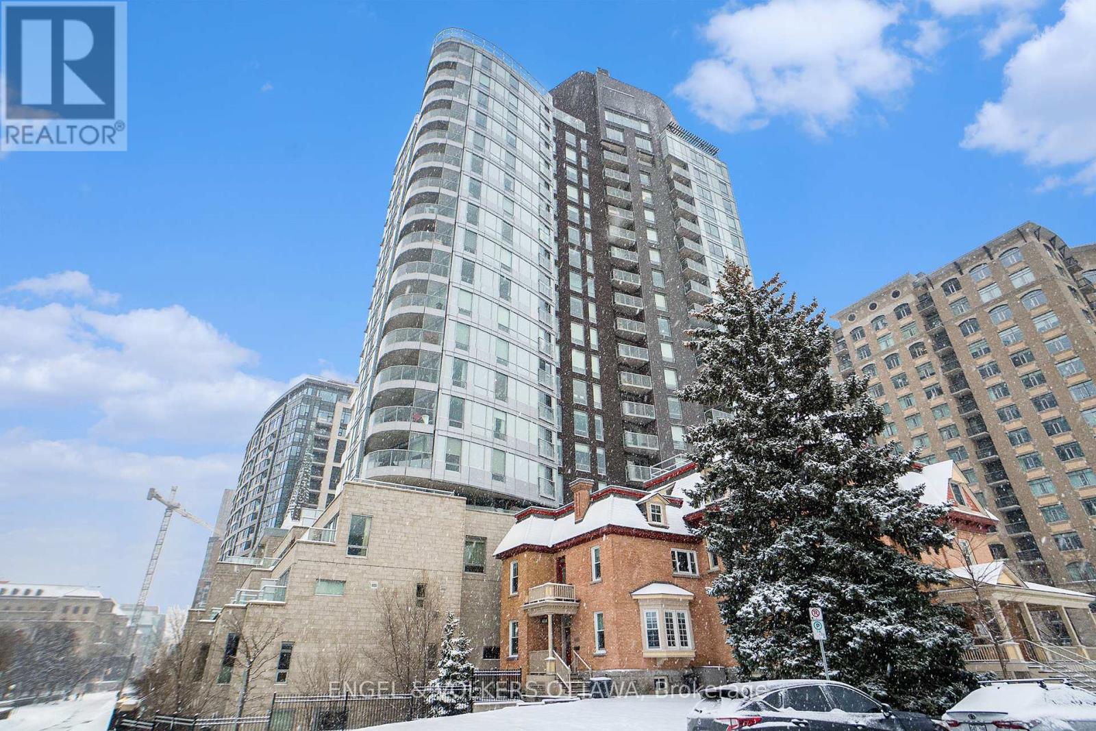 406 - 428 Sparks Street, Ottawa, Ontario  K1R 0B3 - Photo 2 - X12094338