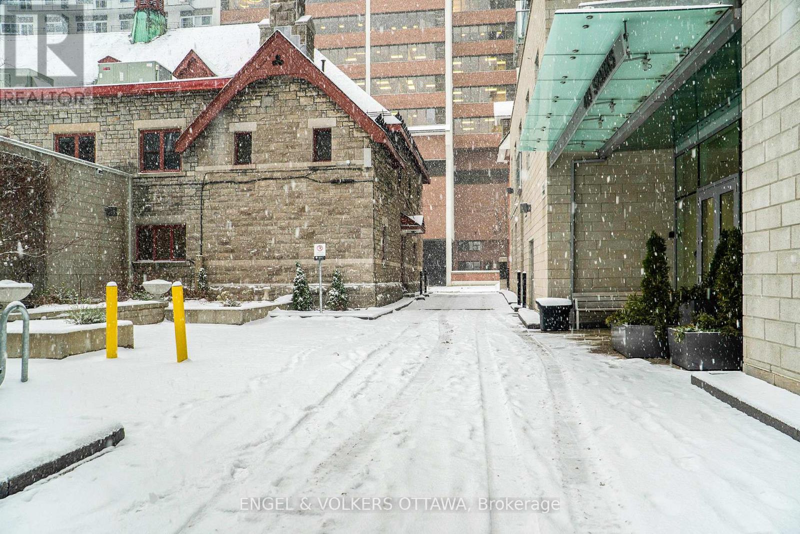 406 - 428 Sparks Street, Ottawa, Ontario  K1R 0B3 - Photo 4 - X12094338