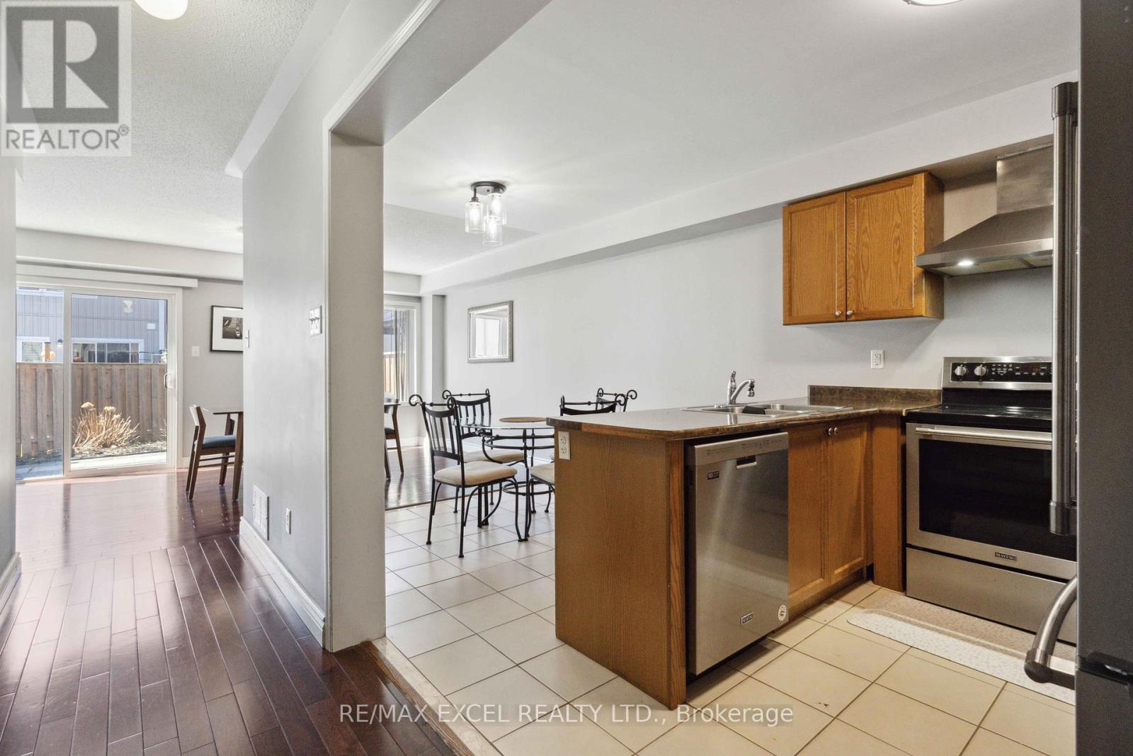 26 Farmstead Drive, Clarington, Ontario  L1C 0J9 - Photo 10 - E12094336