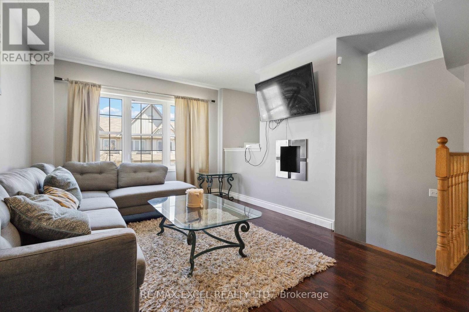 26 Farmstead Drive, Clarington, Ontario  L1C 0J9 - Photo 6 - E12094336
