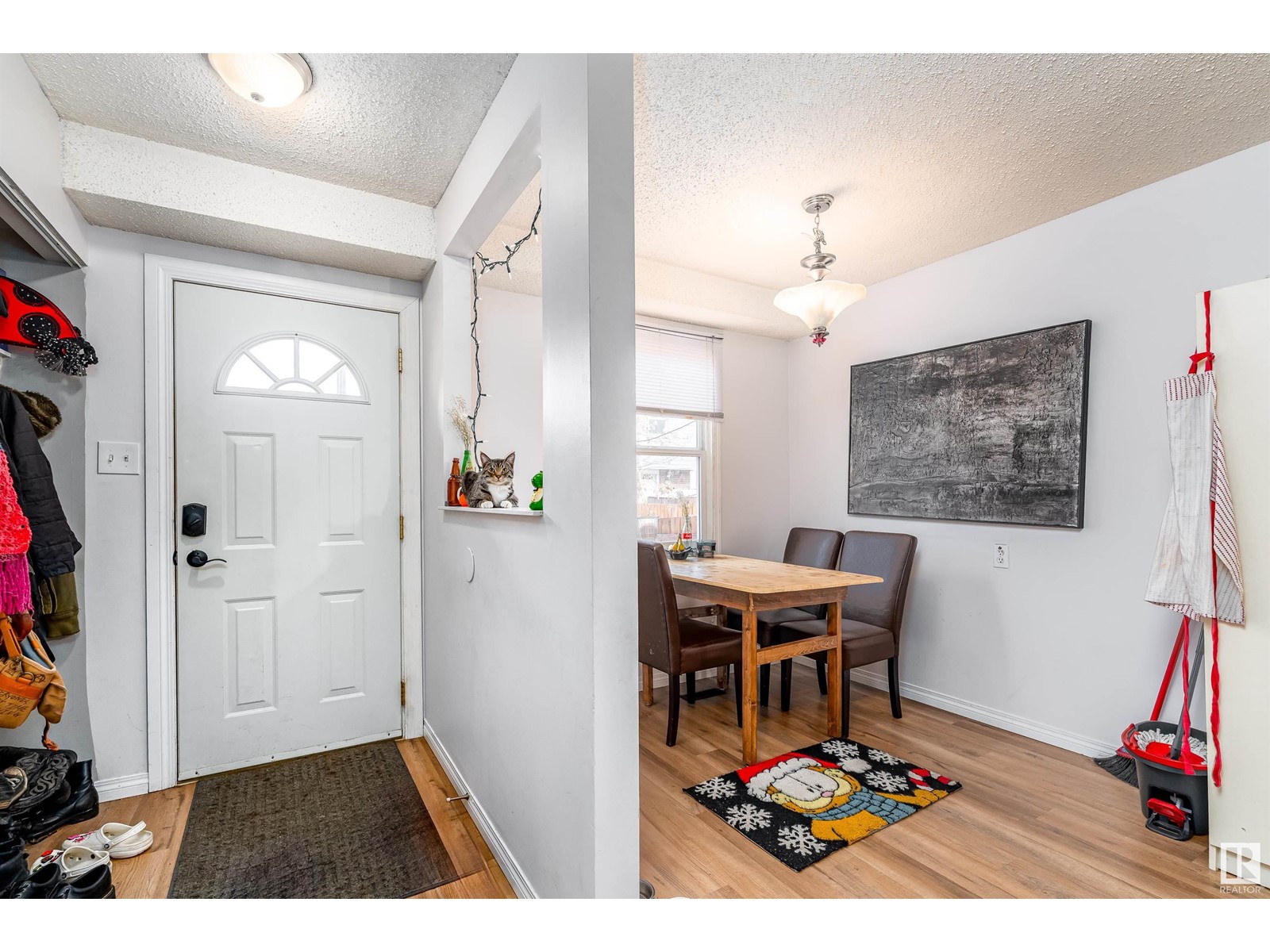 Property at 45 WILLOWDALE PL NW image 5