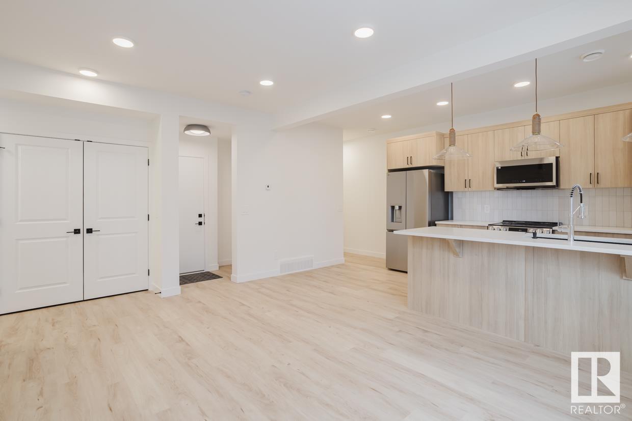 Property at #17 16231 19 AV SW image 5