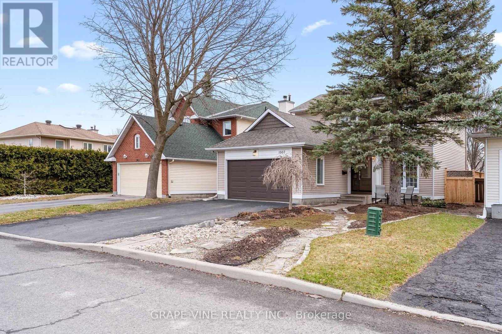 Property at 1667 TEAKDALE AVENUE image 3