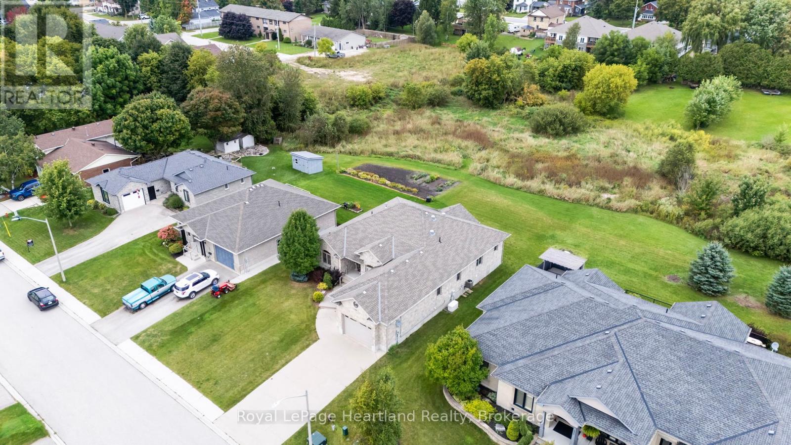 Property at 221 JOHN STREET image 2