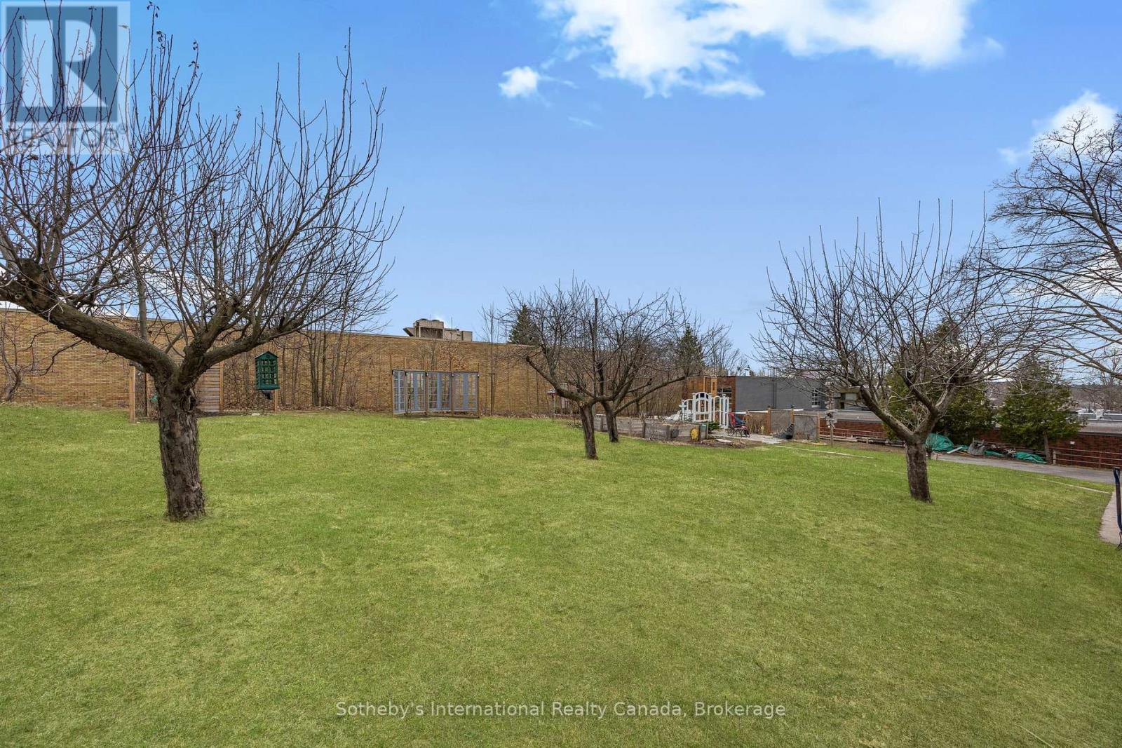 26 Robert Street E, Penetanguishene, Ontario  L9M 1K7 - Photo 41 - S12085685