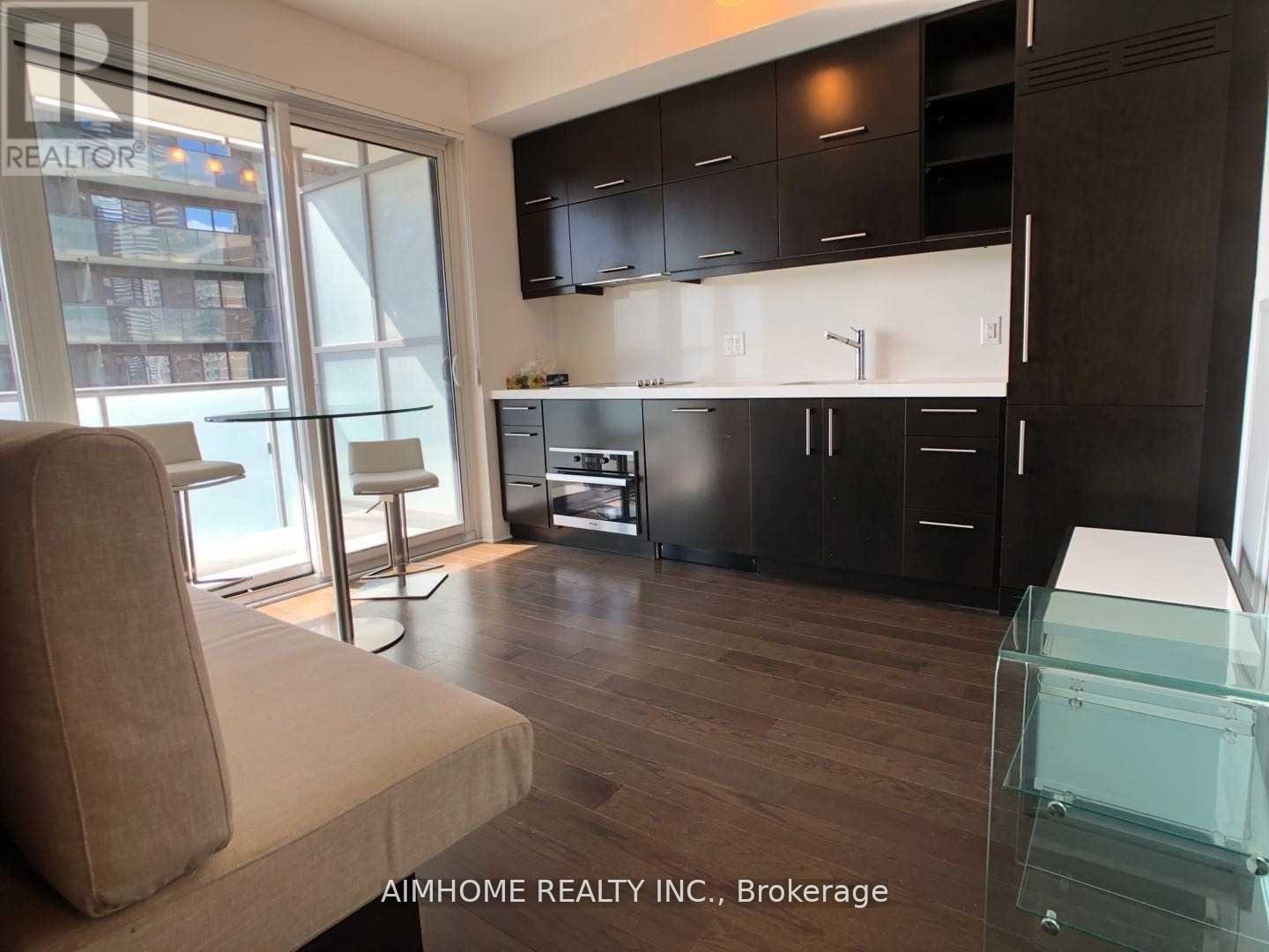 707 - 1080 Bay Street, Toronto, Ontario  M5S 0A5 - Photo 4 - C12094353