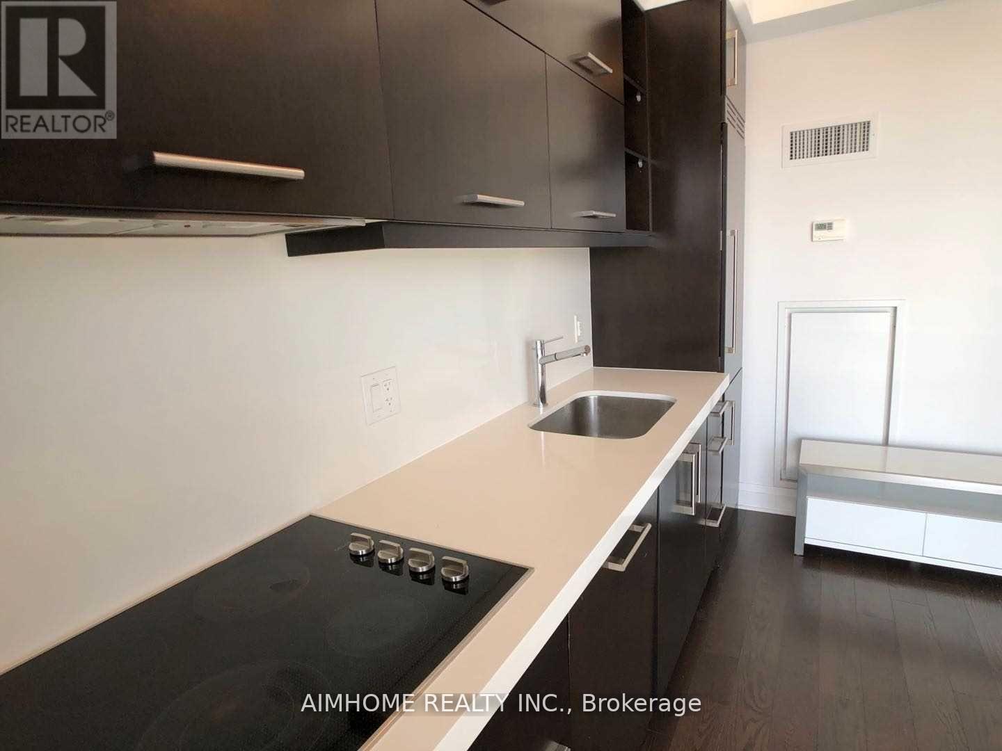 707 - 1080 Bay Street, Toronto, Ontario  M5S 0A5 - Photo 6 - C12094353