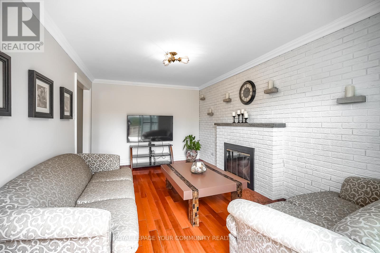 18 Terryellen Crescent, Toronto, Ontario  M9C 1H7 - Photo 21 - W12094364