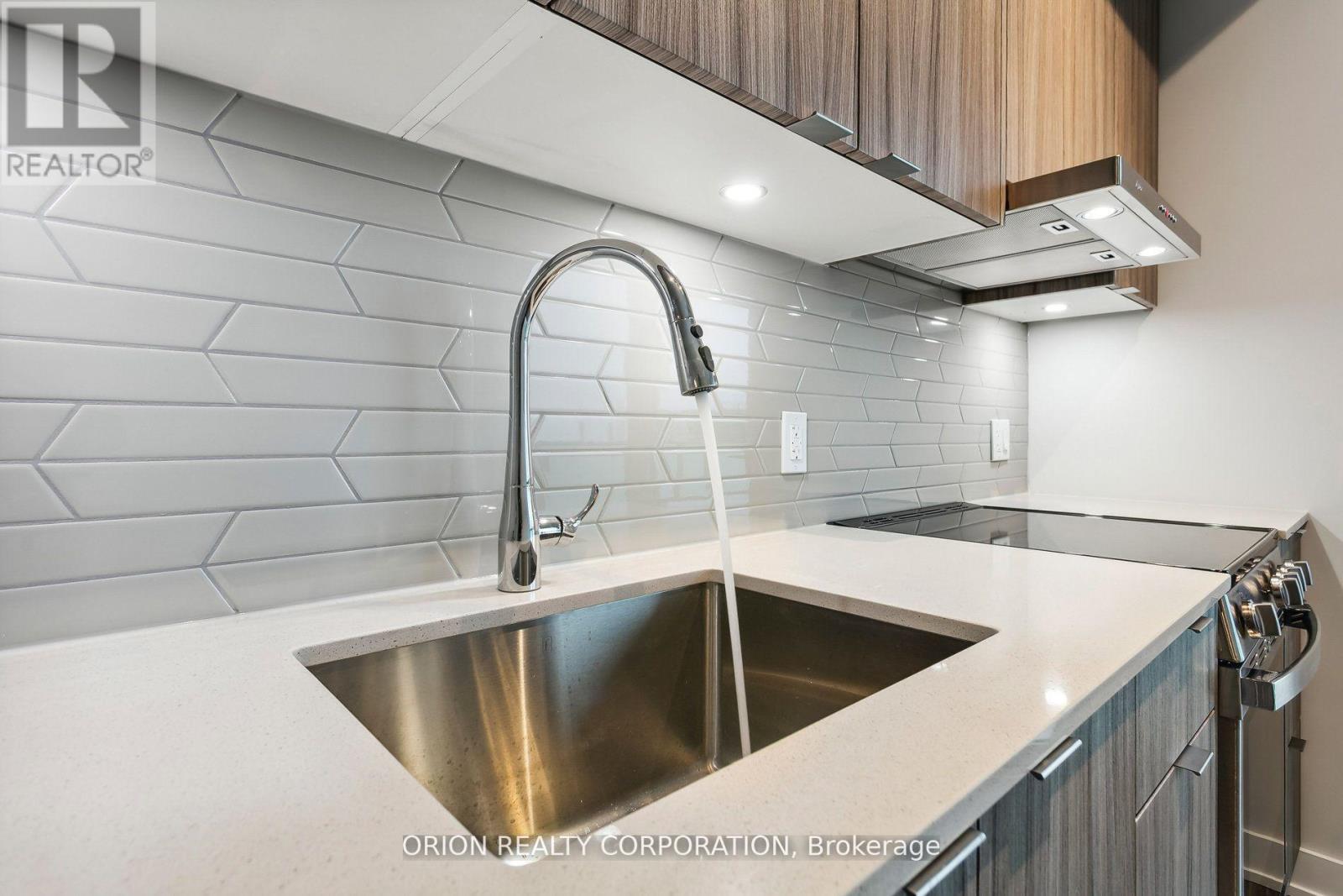1109 - 4130 Parkside Village Drive, Mississauga (City Centre), Ontario  L5B 3M8 - Photo 10 - W12094376