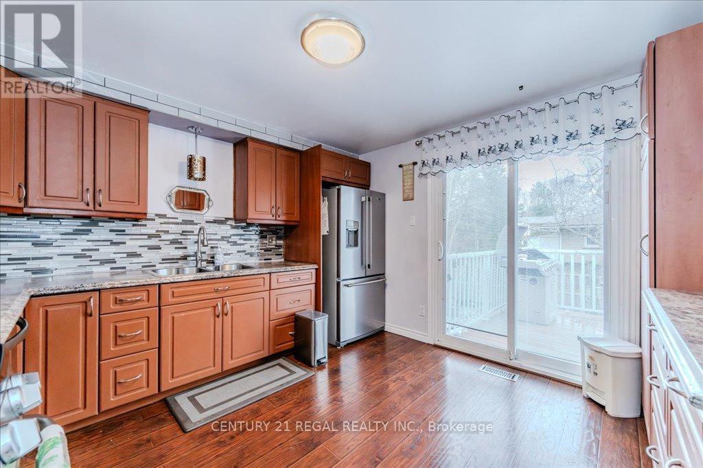 107 Roseneath Crescent, Kitchener, Ontario  N2E 1V8 - Photo 13 - X12094383