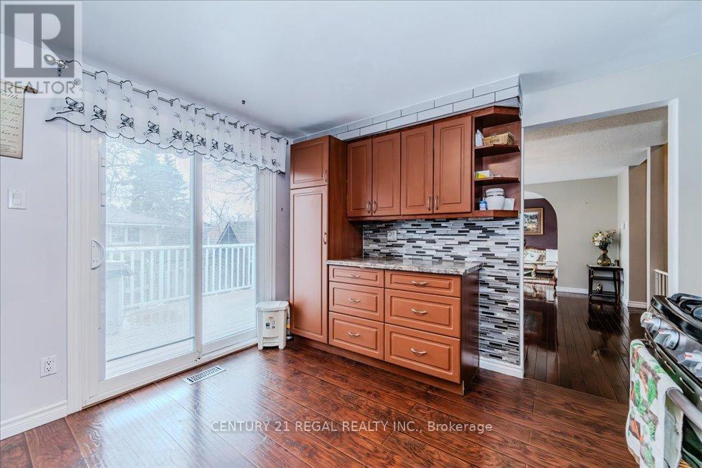 107 Roseneath Crescent, Kitchener, Ontario  N2E 1V8 - Photo 15 - X12094383