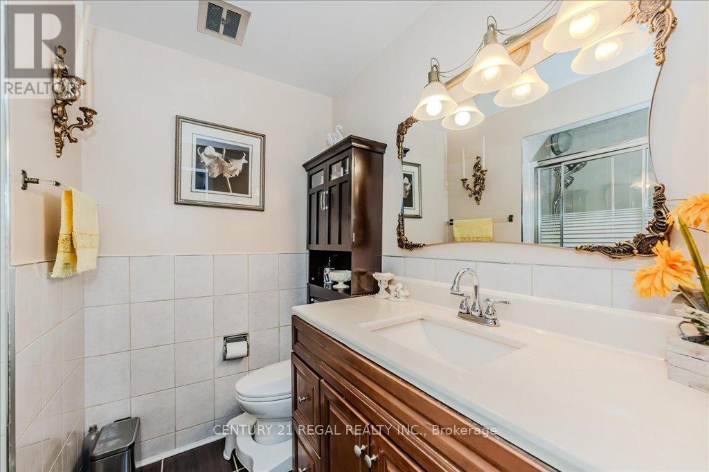 107 Roseneath Crescent, Kitchener, Ontario  N2E 1V8 - Photo 23 - X12094383