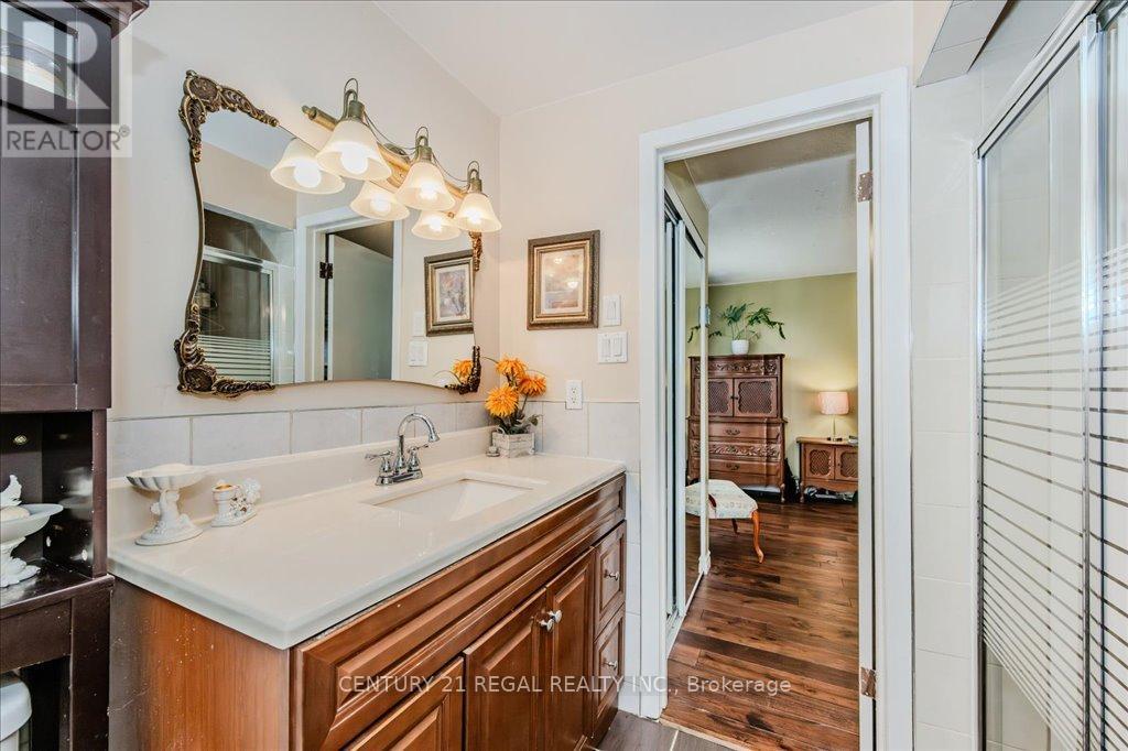 107 Roseneath Crescent, Kitchener, Ontario  N2E 1V8 - Photo 24 - X12094383