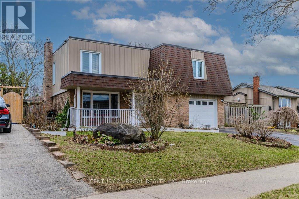 Property at 107 ROSENEATH CRESCENT image 3