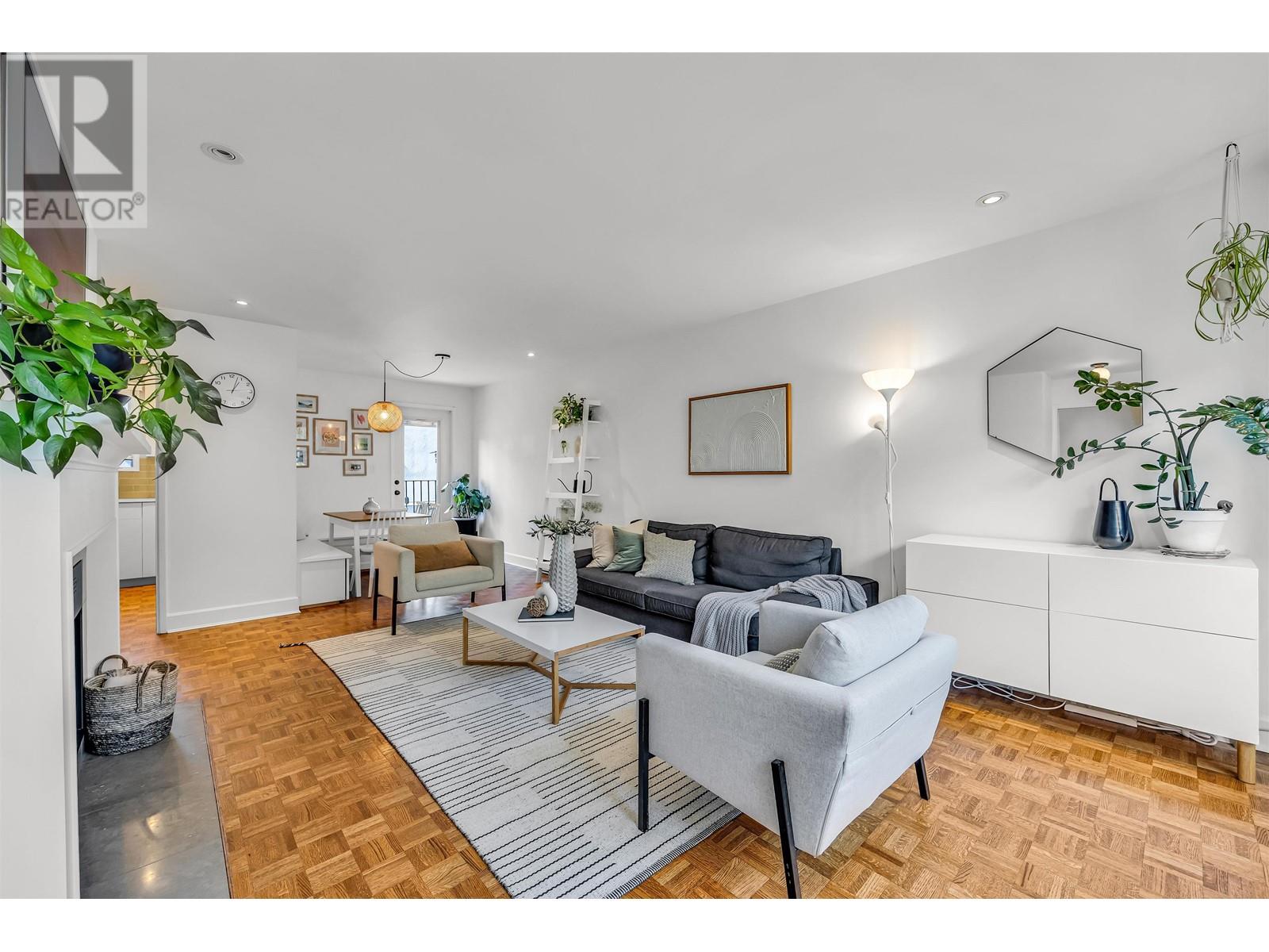 Property at 1361 W 7TH AVENUE image 2