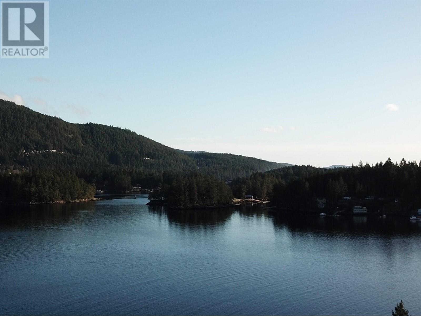 Property at 22 4622 SINCLAIR BAY ROAD image 4