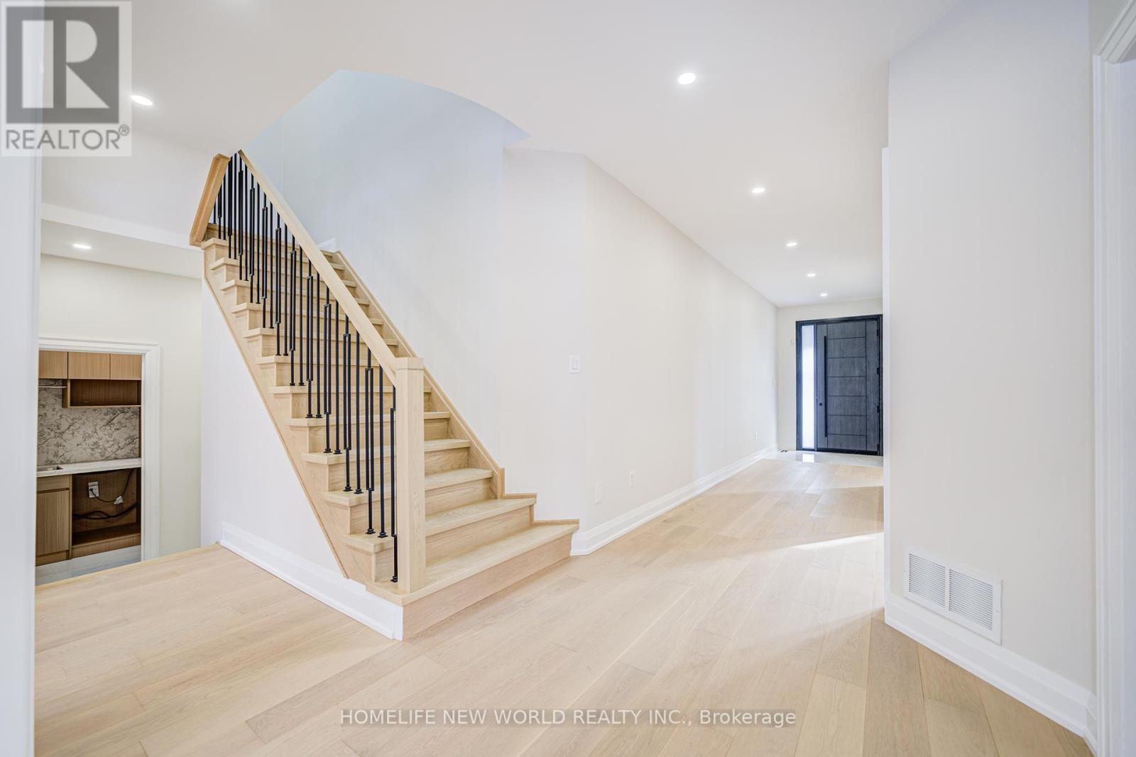 202 Everett Street, Markham, Ontario  L6E 1H2 - Photo 12 - N12094420
