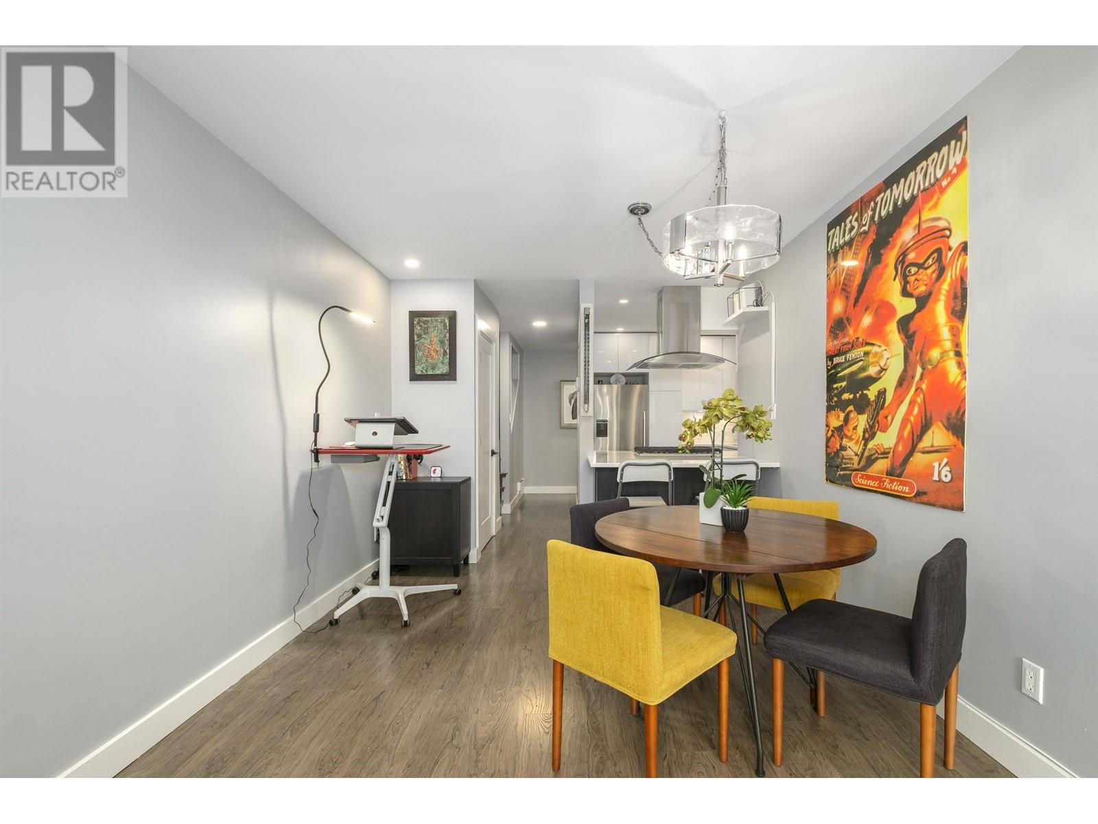 Listing Picture 11 of 34 : 2433 W 6TH AVENUE, Vancouver / 溫哥華 - 魯藝地產 Yvonne Lu Group - MLS Medallion Club Member