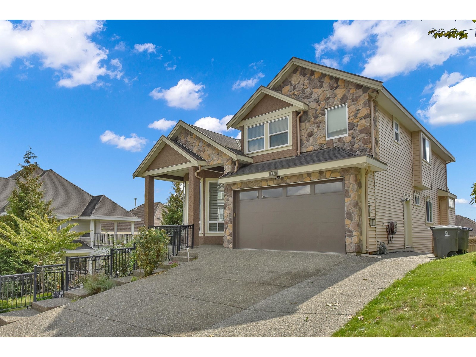 Property at 18936 55 AVENUE image 2